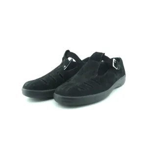 Flexible Comfort Weather Friendly NATURALIZER .