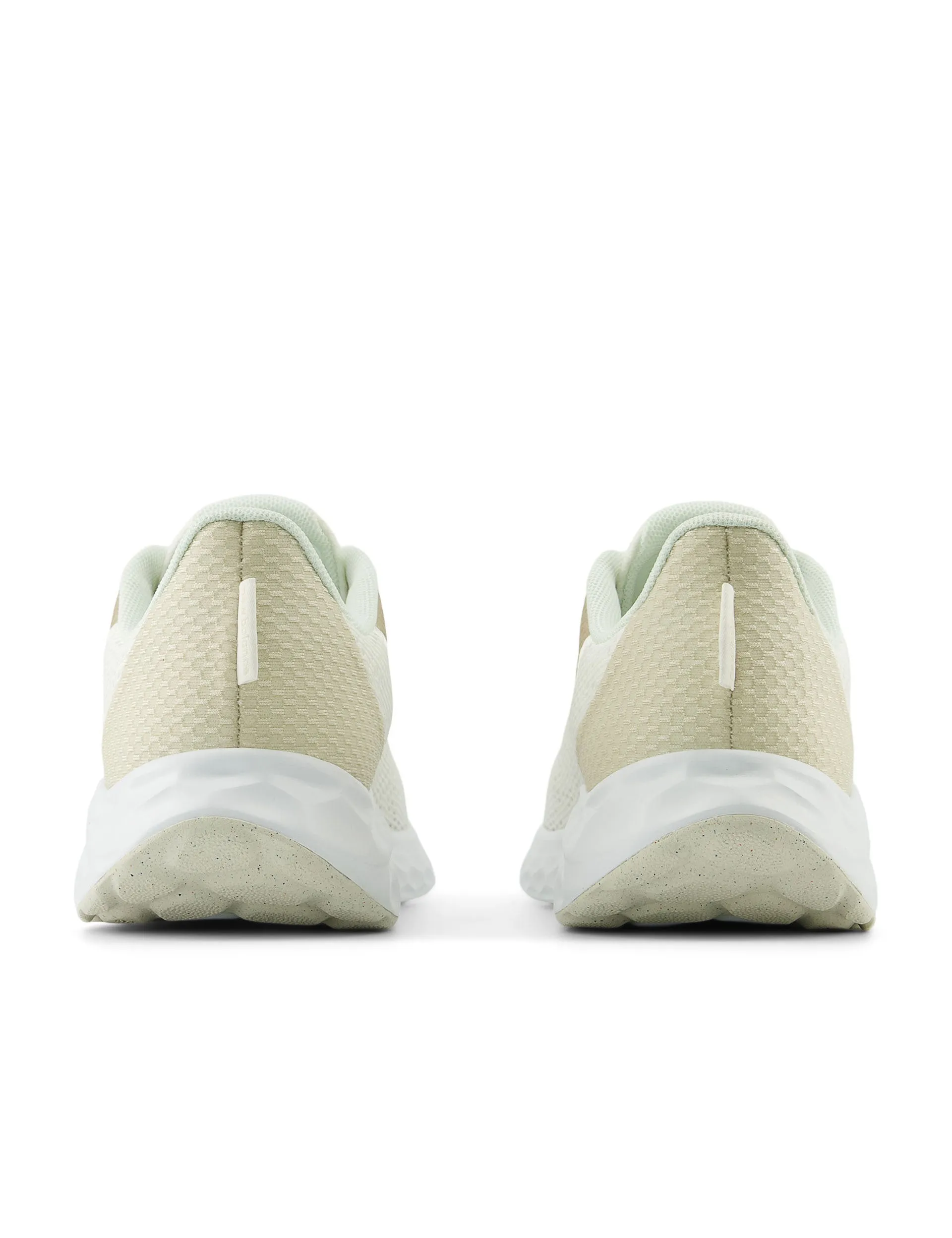 appliqued - finish - design shoes Fresh Foam Arishi v4 - Sea Salt