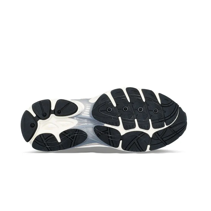Breathable mesh Stable construction OMNI 9
