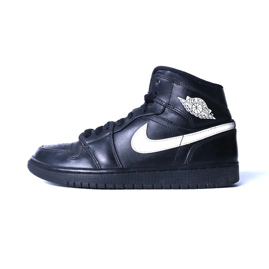 NIKE AIR JORDAN 1 MID Commuter Friendly