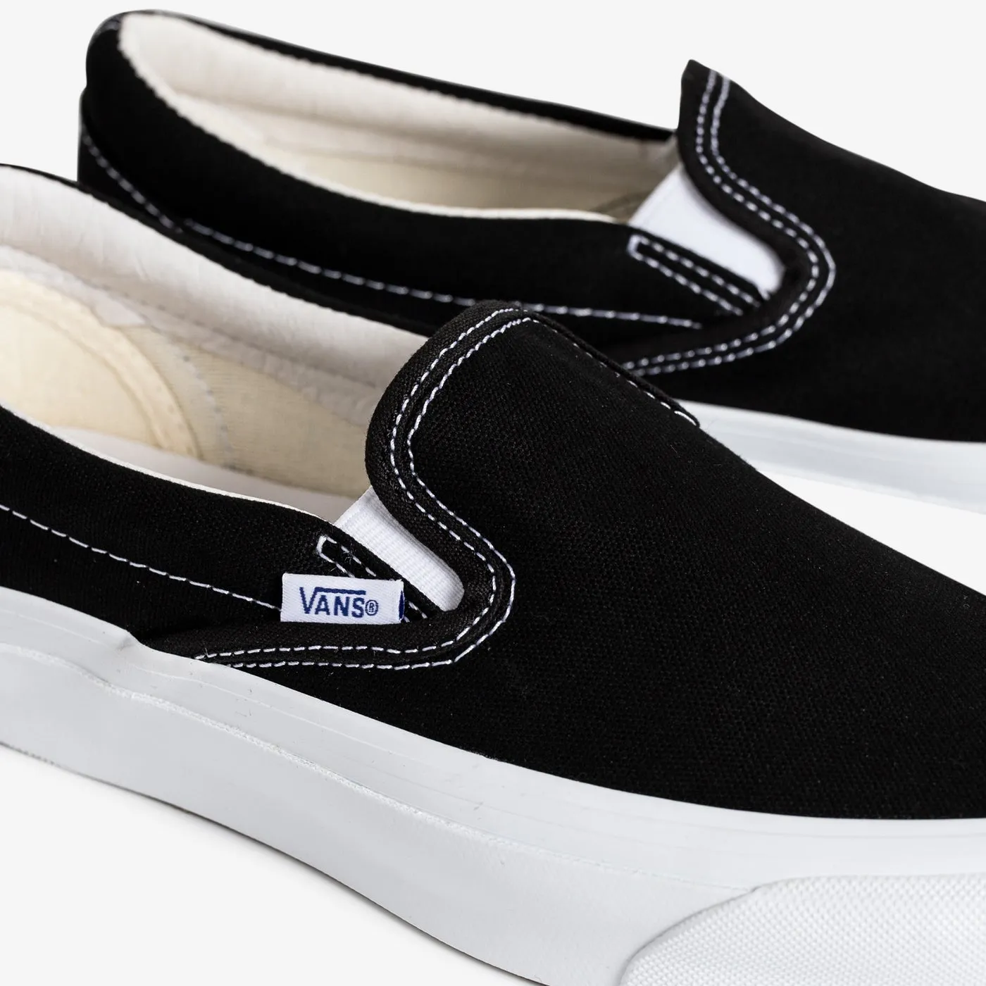 OG Classic Slip-On LX Black | True White Foam Lining