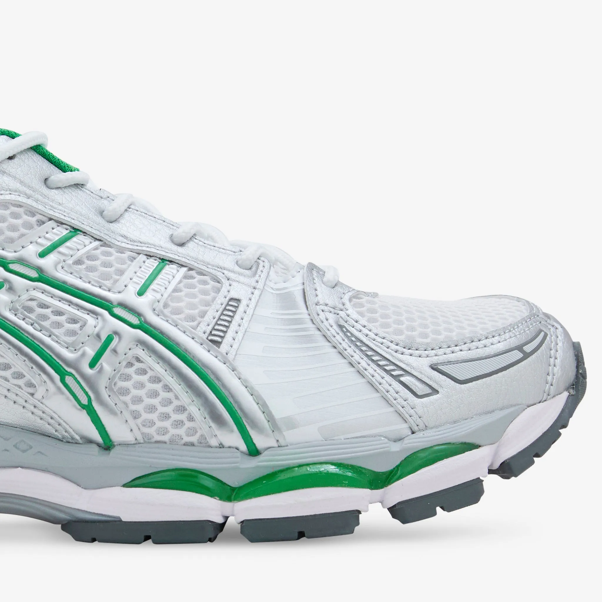 March Step Leap Hike Gel-Kayano 12.1 White | Pure Silver