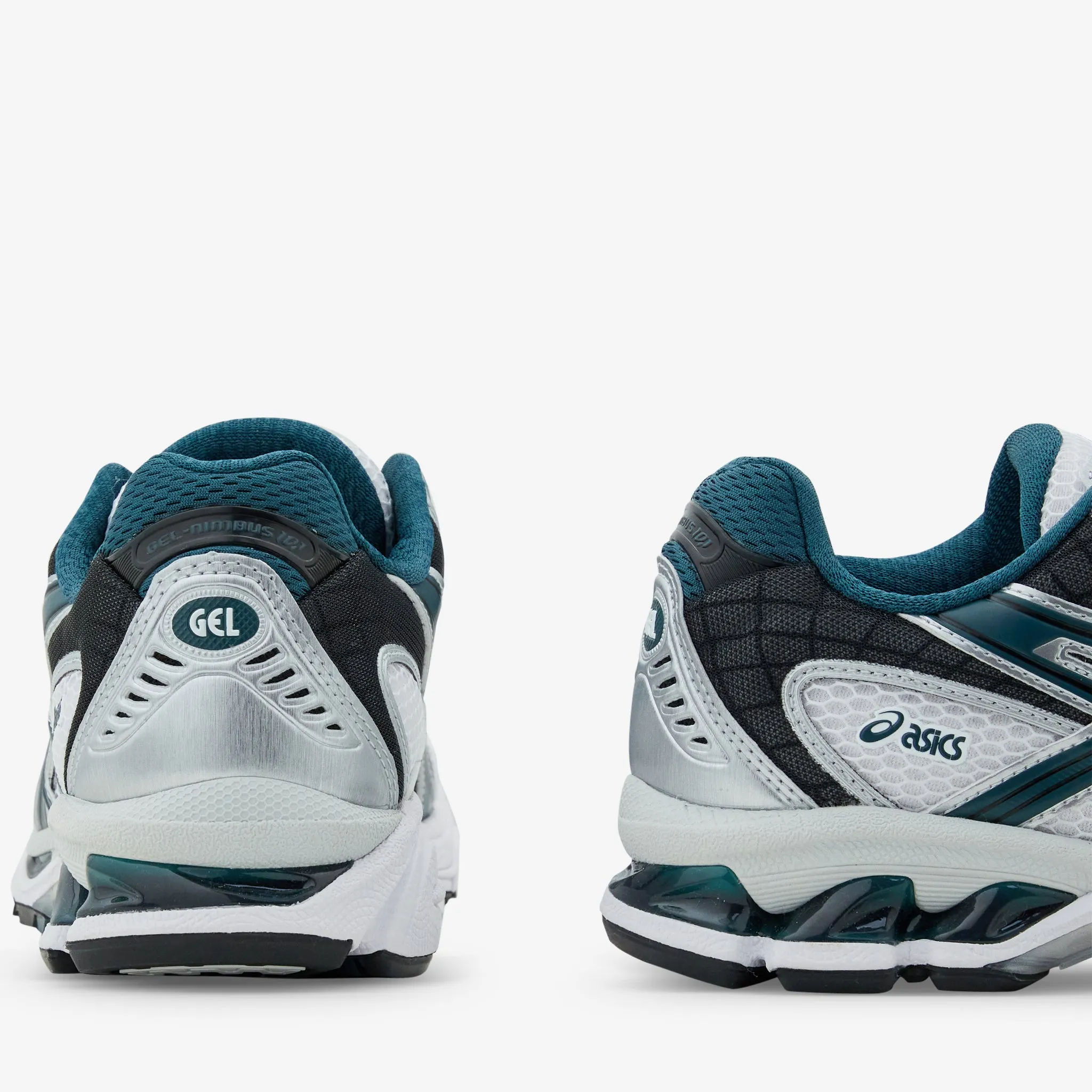 Flat Comfort outdoor chill Gel-Nimbus 10.1 White | Saxon Green