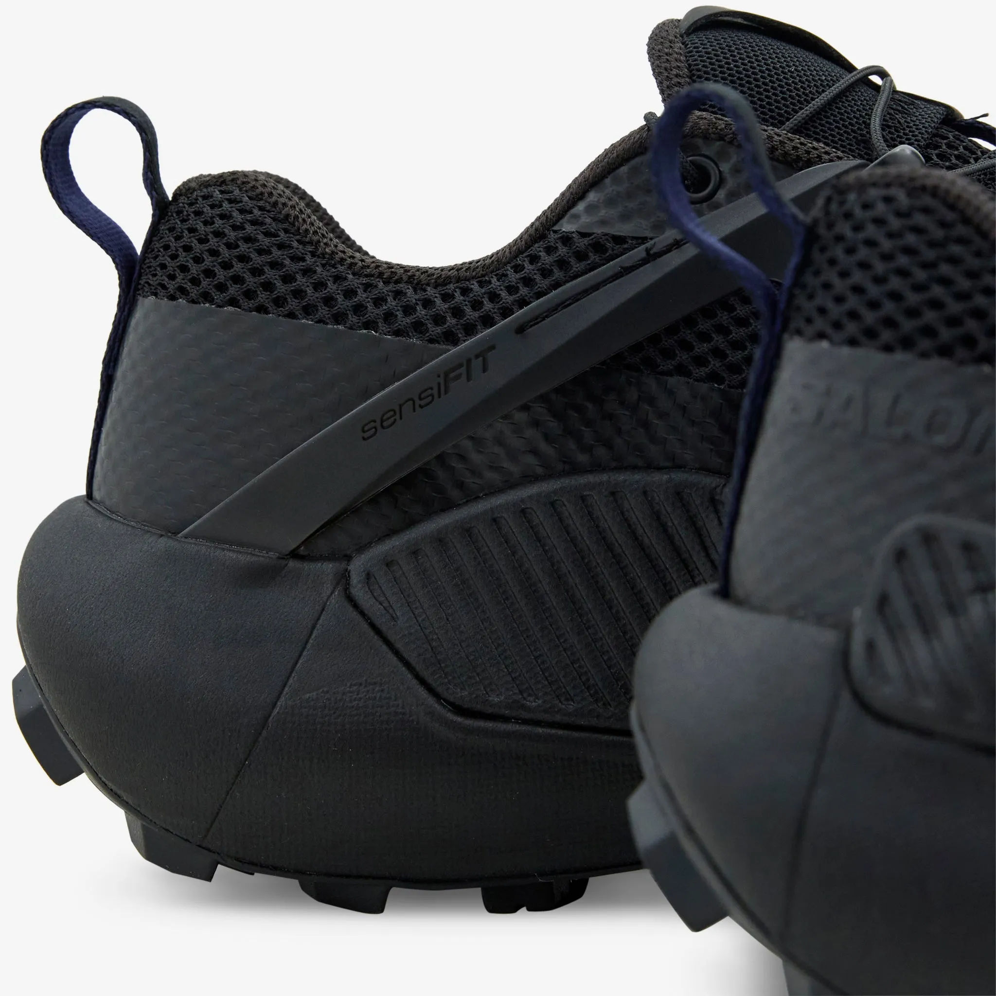 Genesis Advanced Black | Black | Black Light Reflection Casual Performance