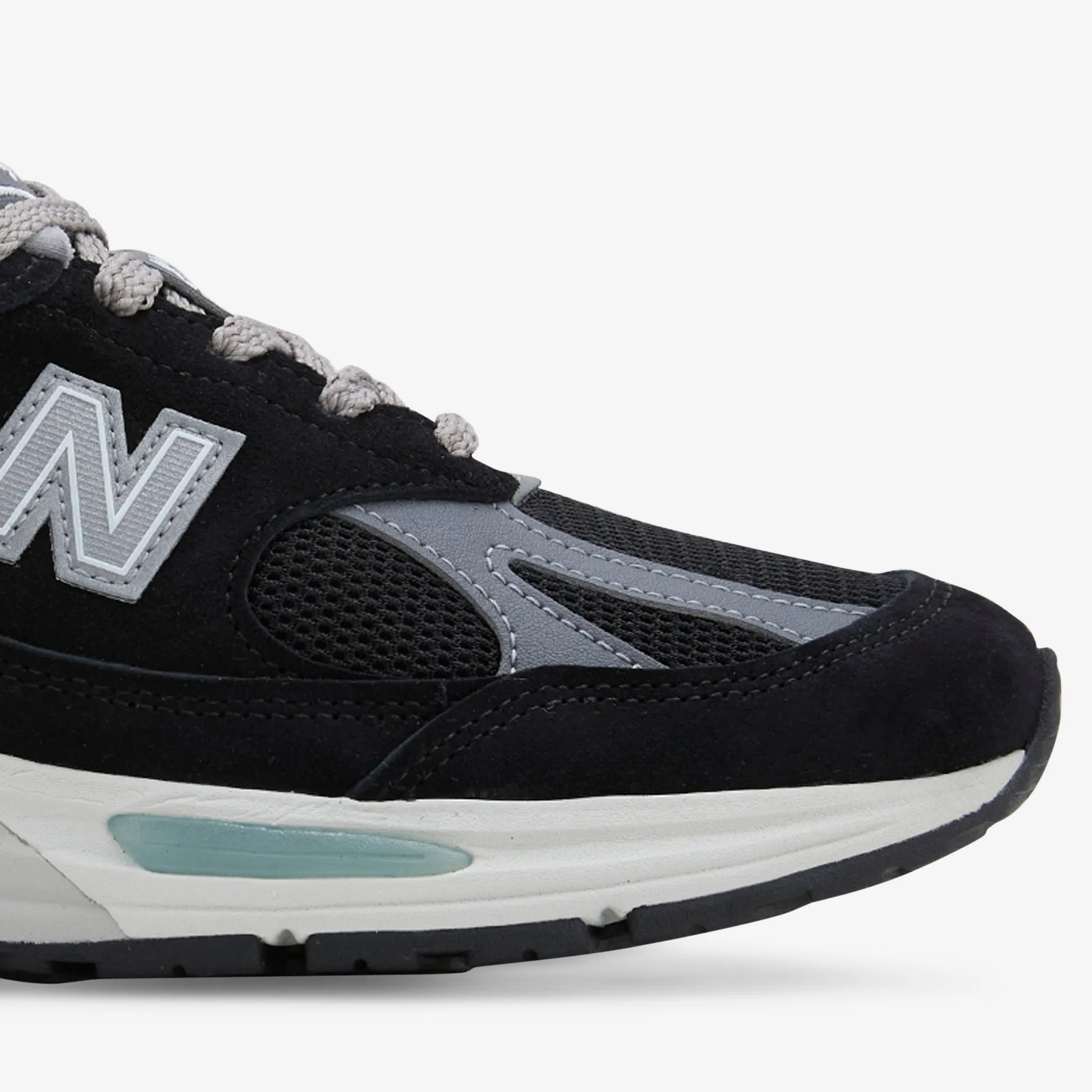 Solid design Style Go Made in UK 991v2 Black | Smoked Pearl | Silver