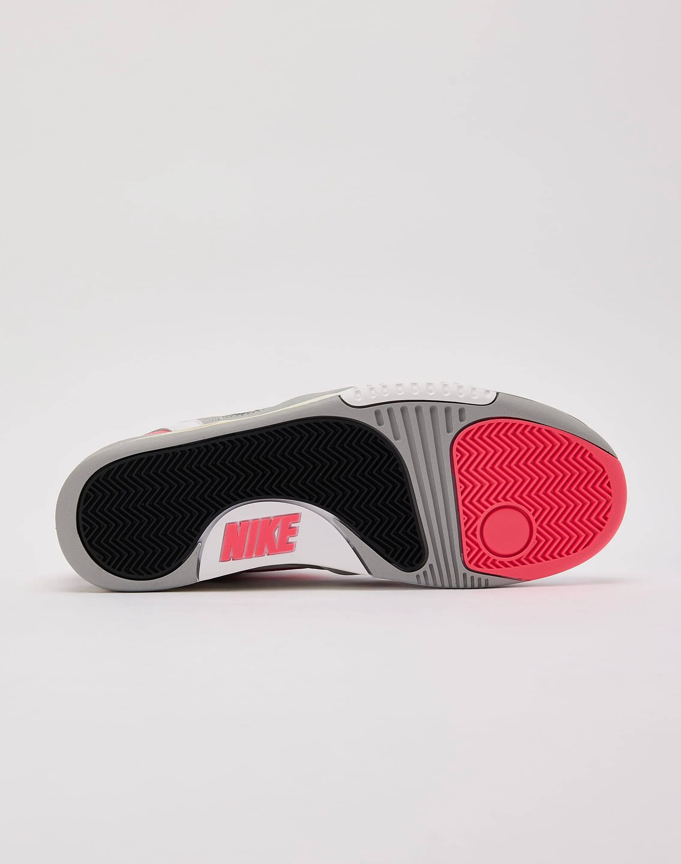 Nike Air Tech Challenge 2 Roomy proportion