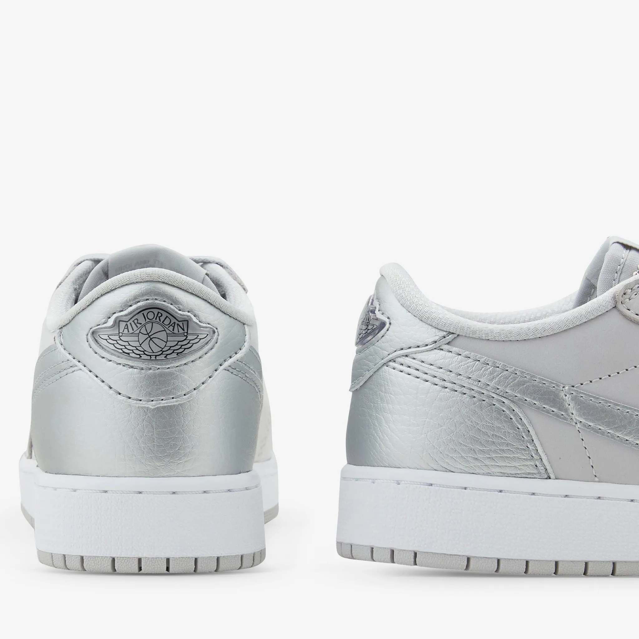 Planet Step Comfort Grip Grade School Air Jordan 1 Low OG Neutral Grey | Metallic Silver | White
