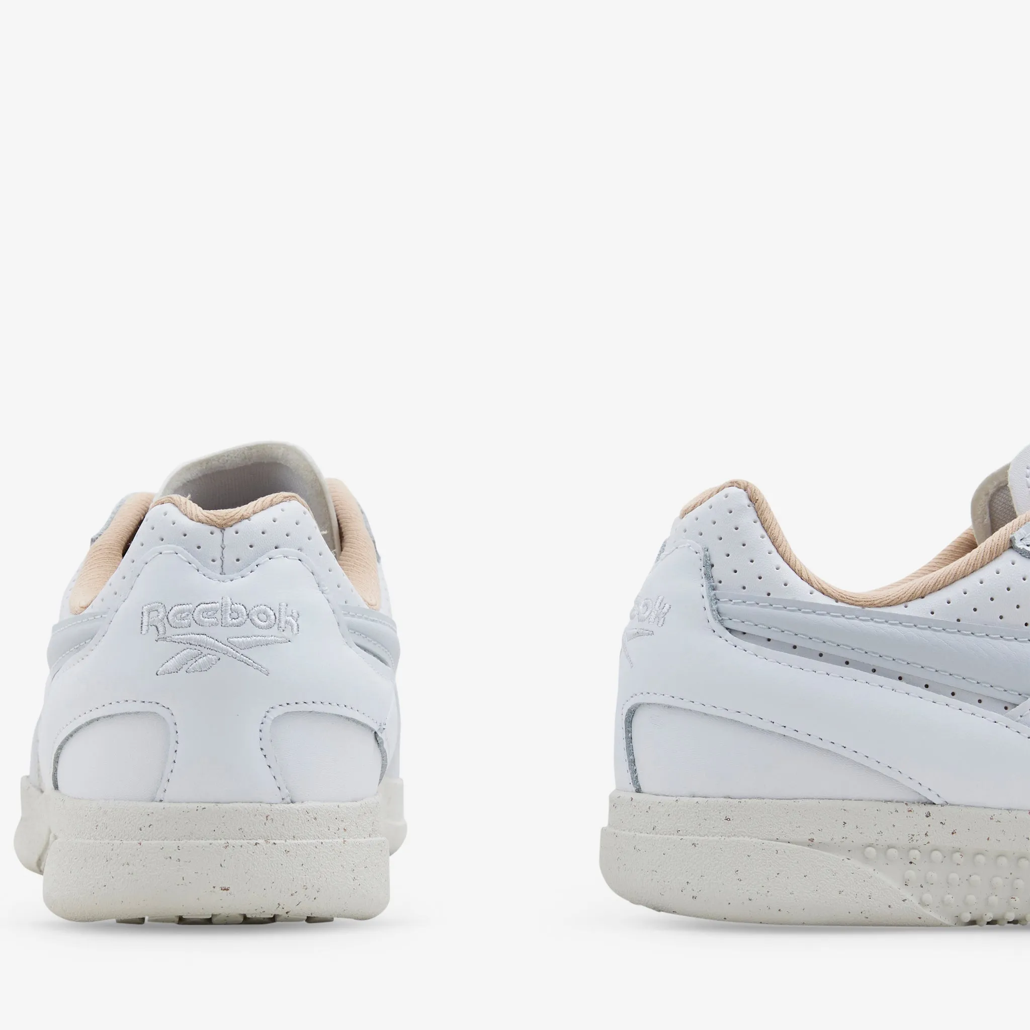 Hammer Street White | Chalk | Moon Office Friendly