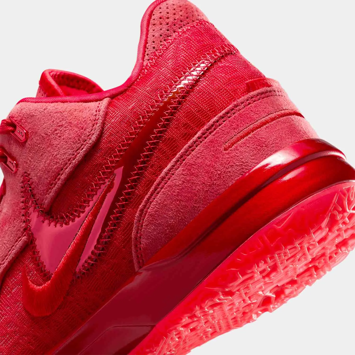 Comfortable Tongue LeBron NXXT Gen AMPD