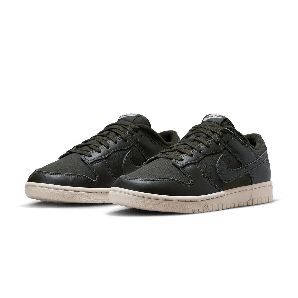 Family Time material Dunk Low Premium 'Sequoia'