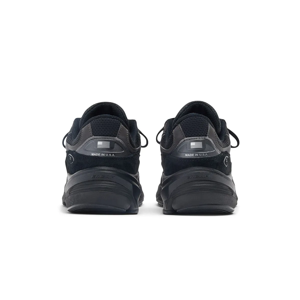 Closet Core Stable base in USA 990v6 'Triple Black'