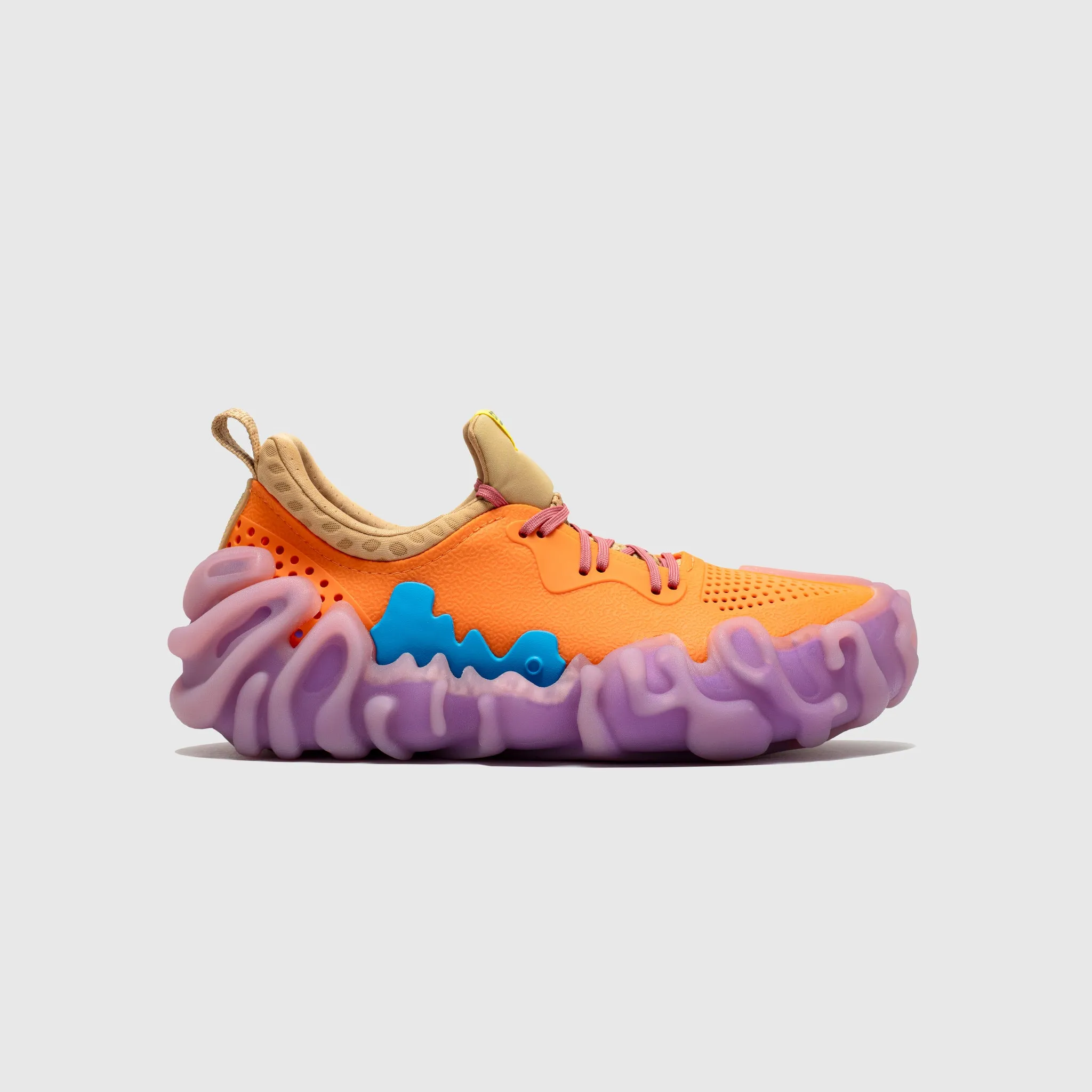 JUNIPER SNEAKER X SALEHE "APRICOT" All-Around Use On-the-Go Fit
