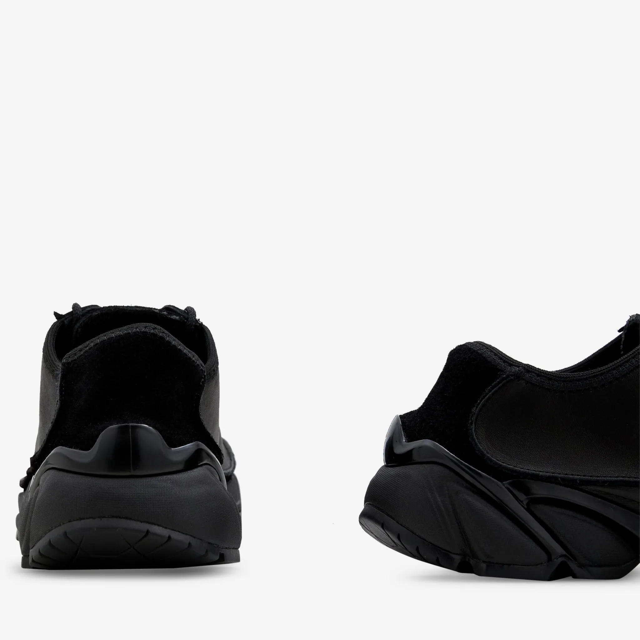 Klove Black Leather Clean Movement Balanced Ride