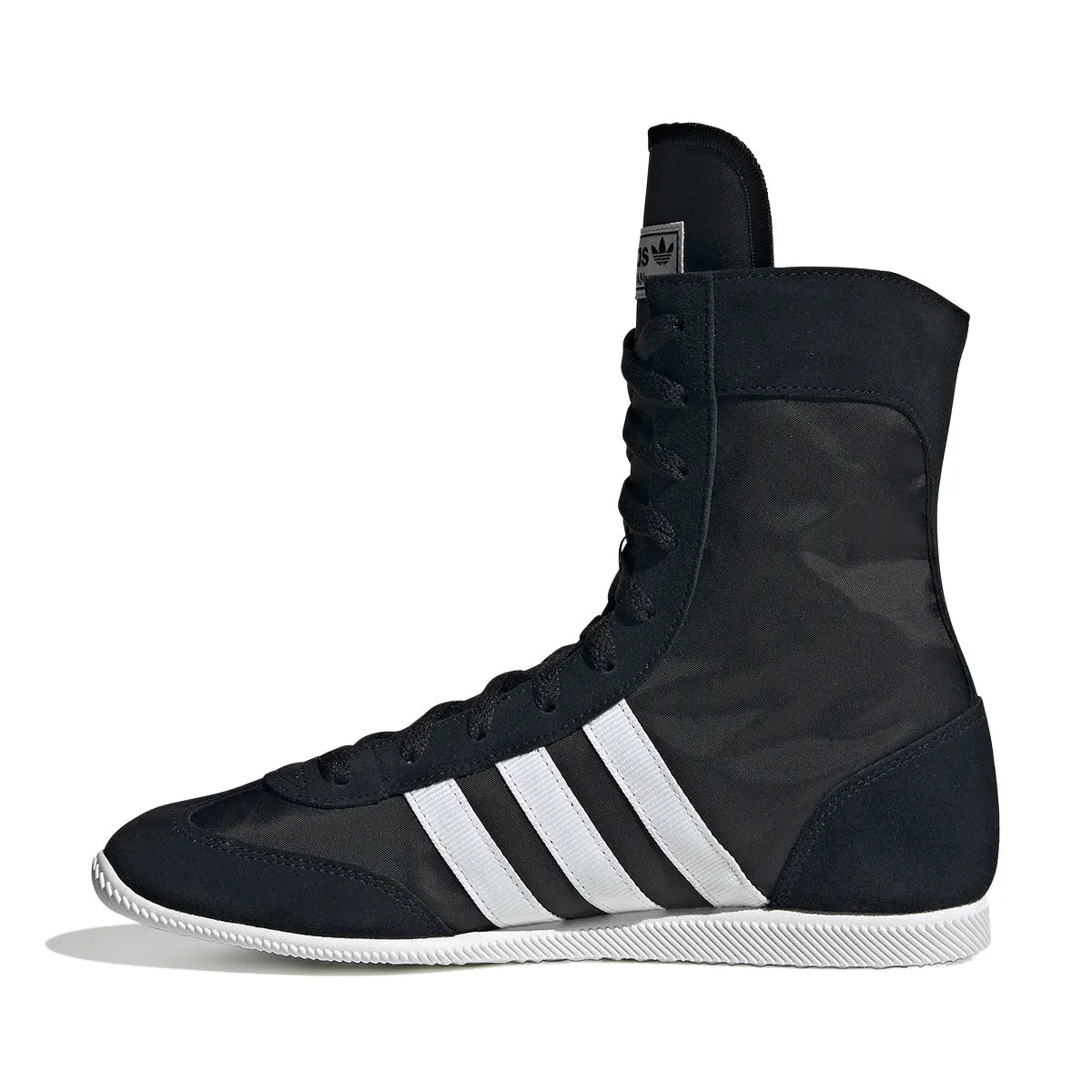 Video Look sports Wmns Japan High 'Core Black Cloud White'