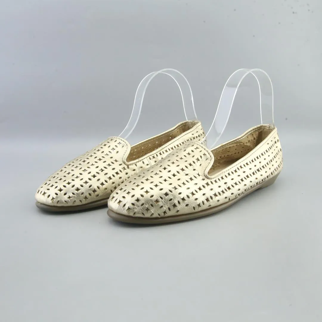 AEROSOLES . Moisture   Wicking