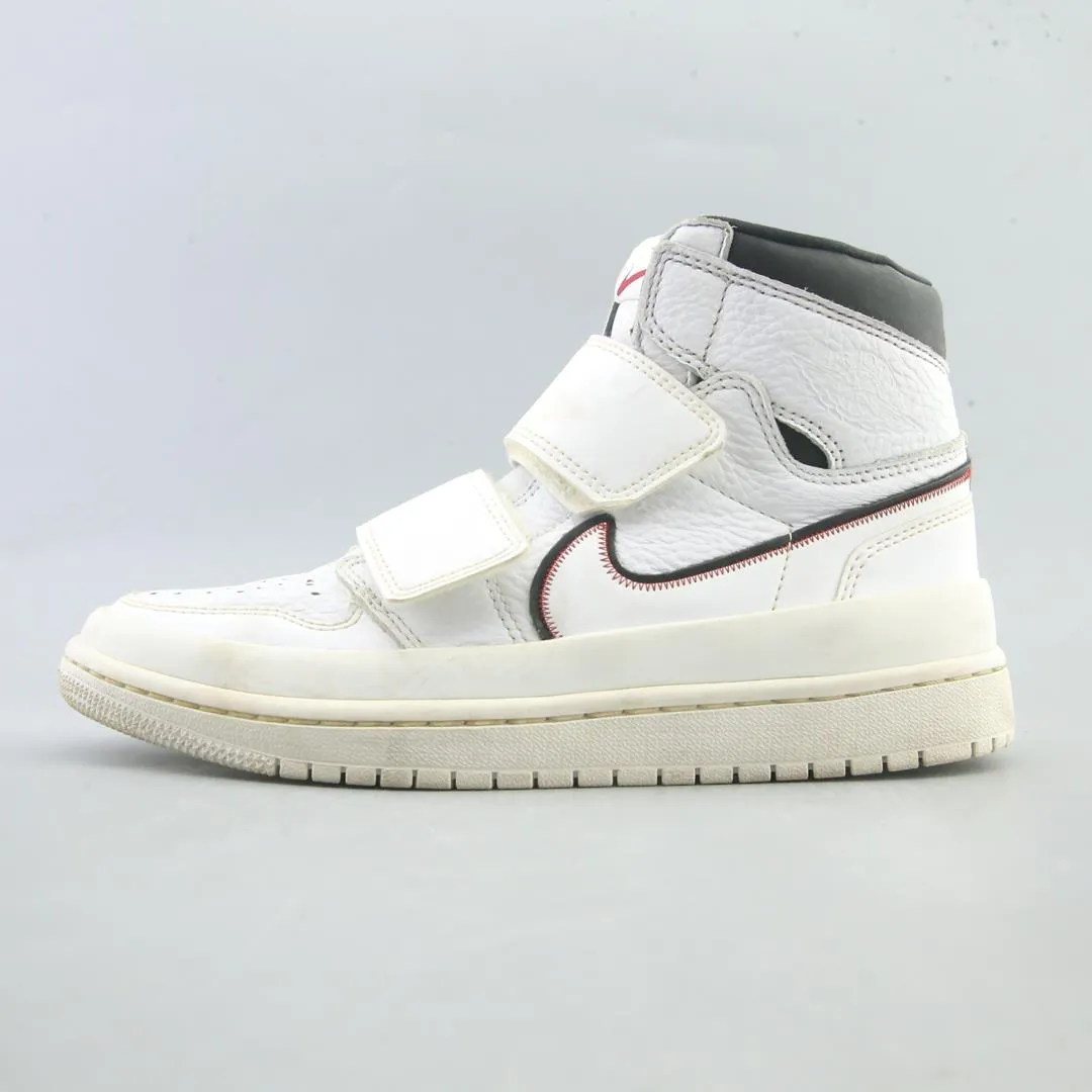 Dynamic silhouette NIKE JORDAN 1 RETRO HIGH DOUBLE STRAP