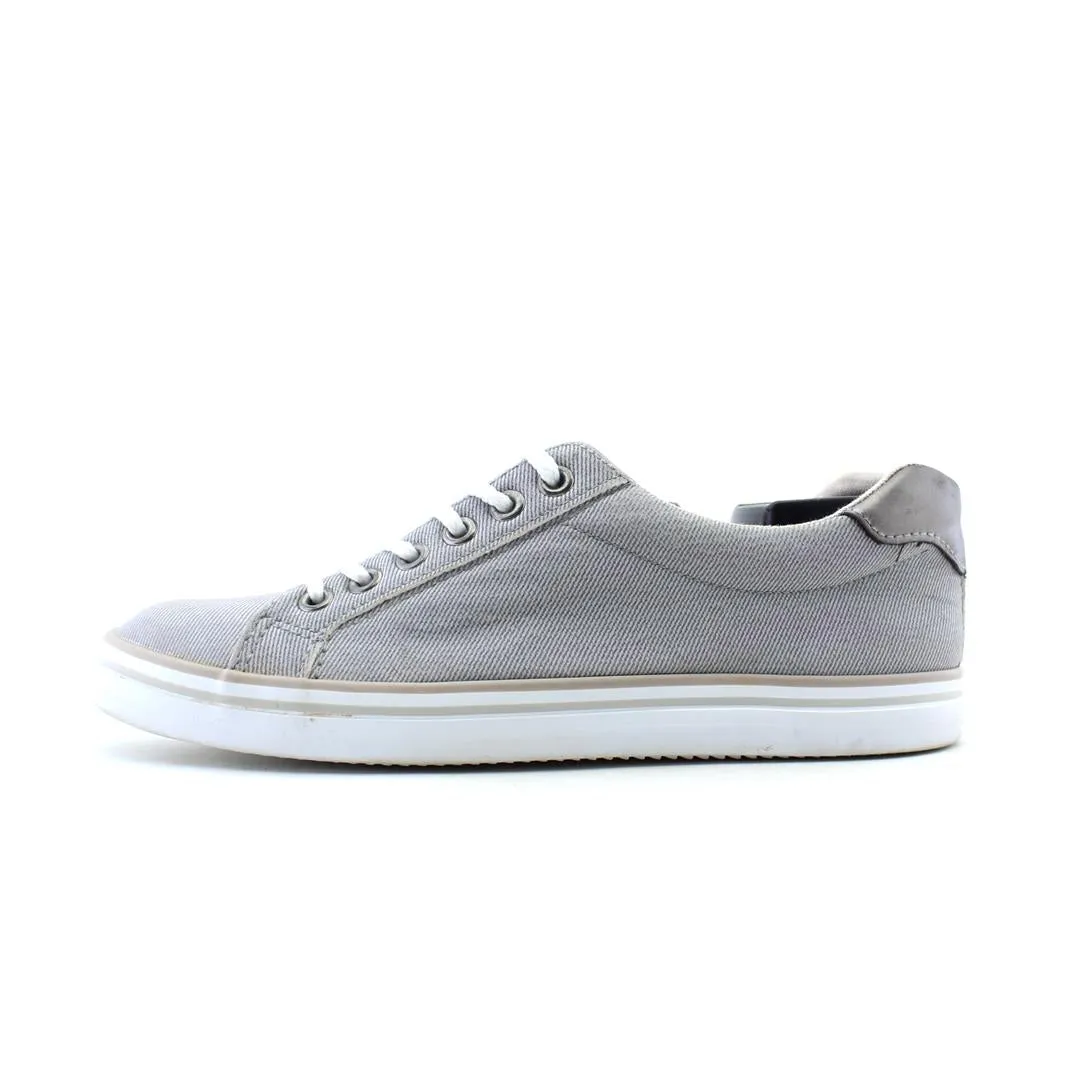 GRACELAND  . Sneaker Style