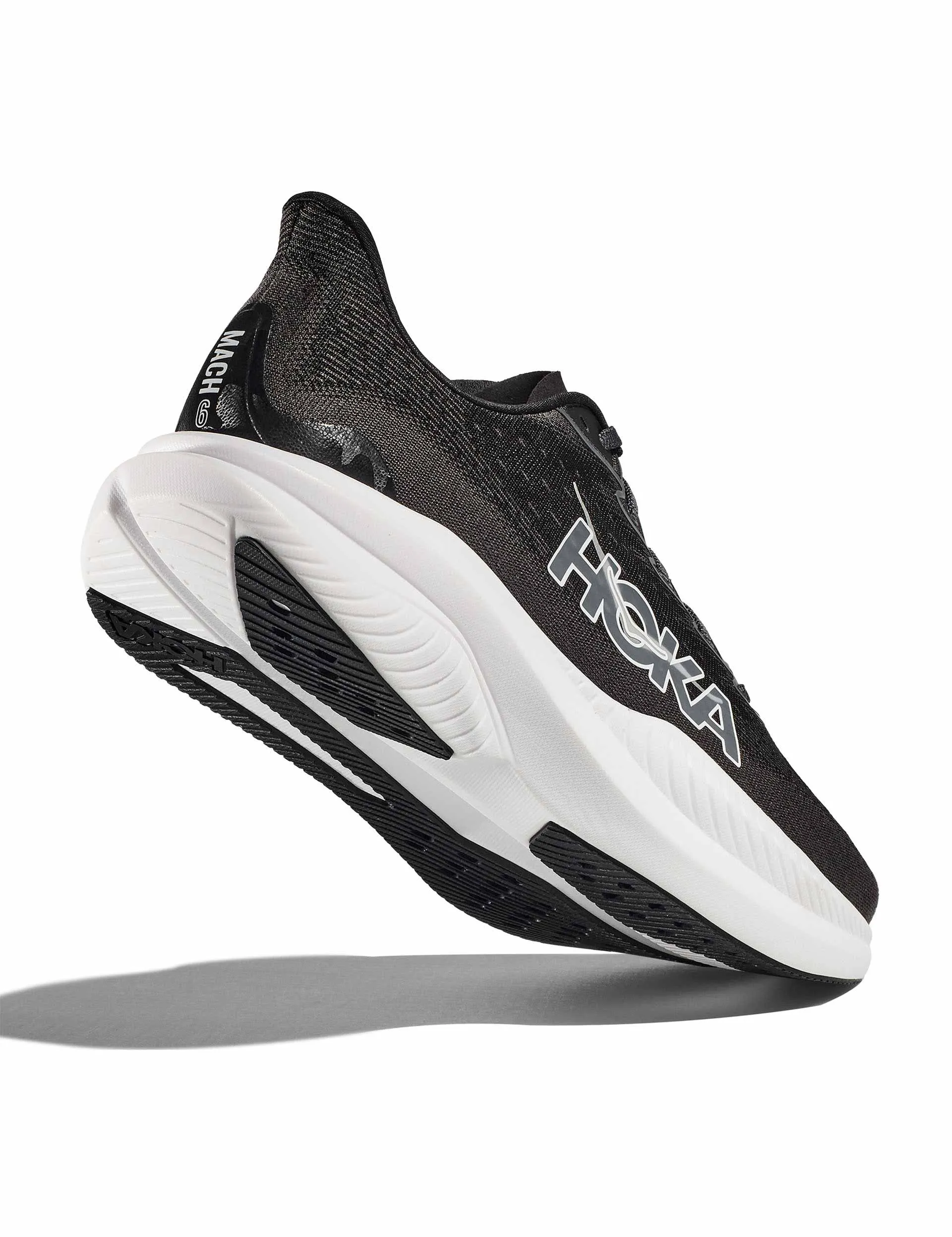 Mach 6 - Black/White Comfortable Experience