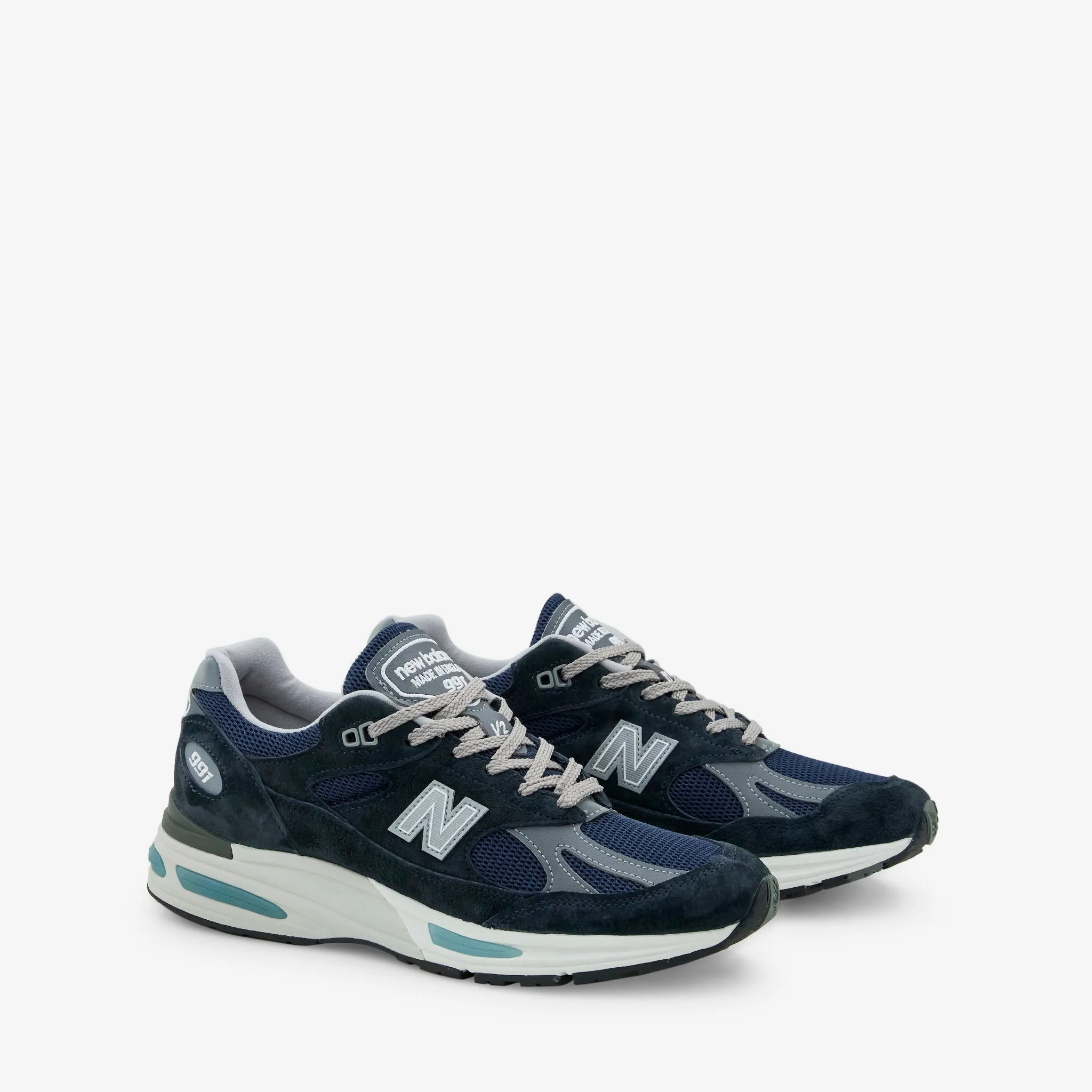 Made in UK 991v2 Dark Navy | Smoked Pearl | Silver Relaxed Feel