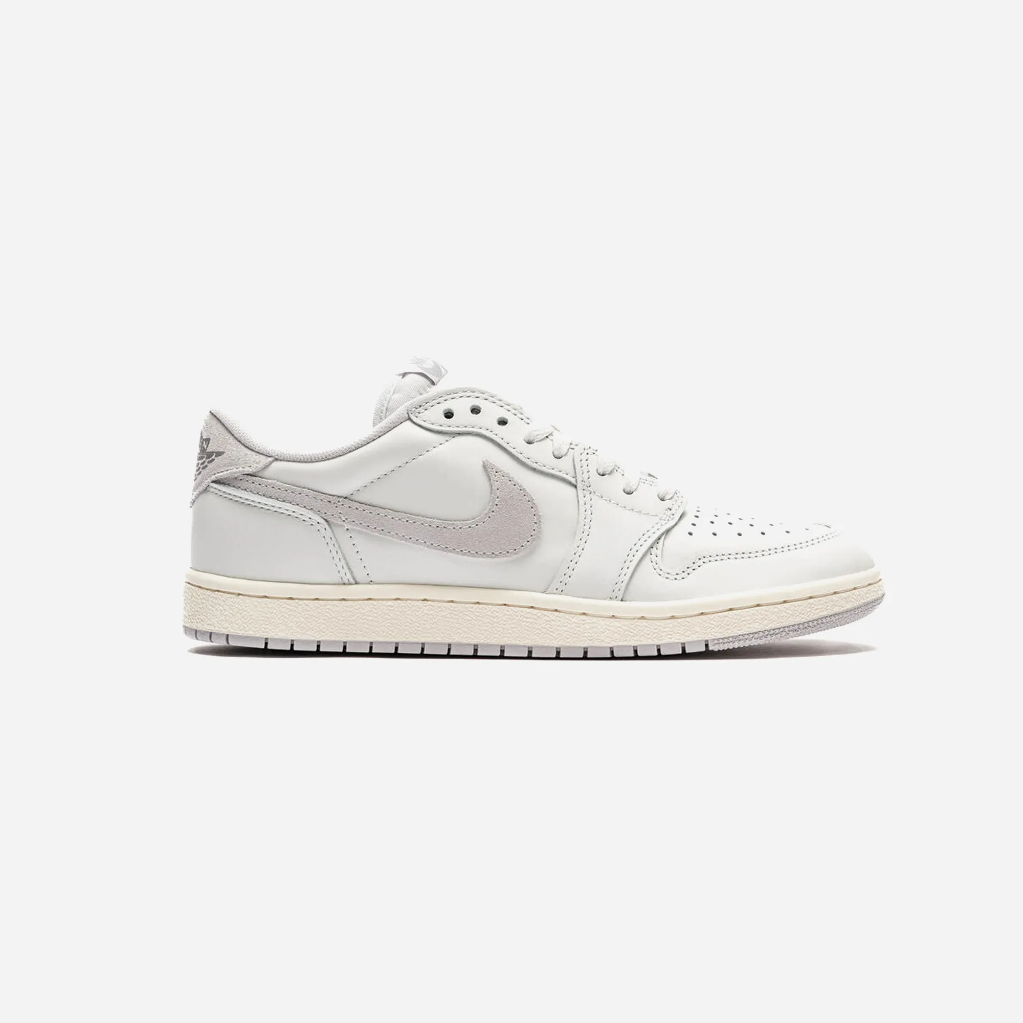 Vulcanized Sole Tech Smooth Soles Nike Jordan 1 Low Neutral Grey