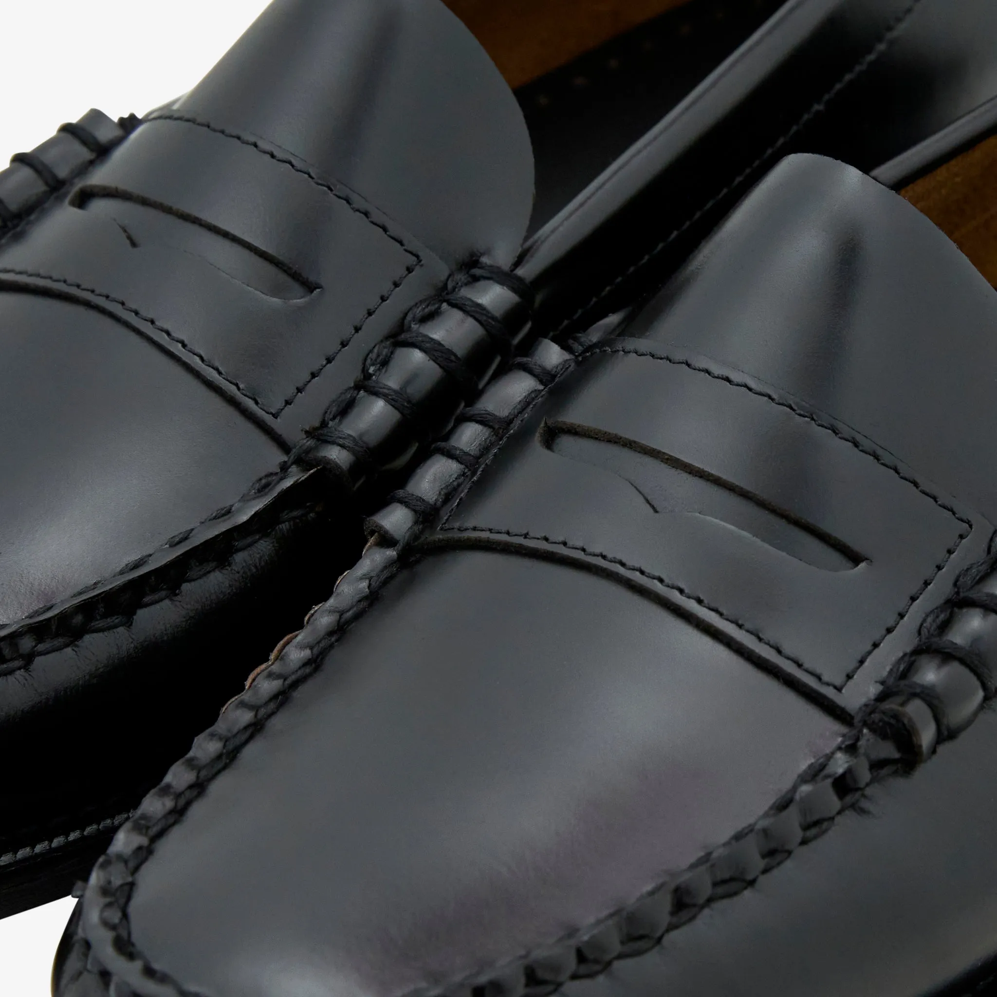 Women's Classic Dan Loafer Black Dawn Pace SoftSole