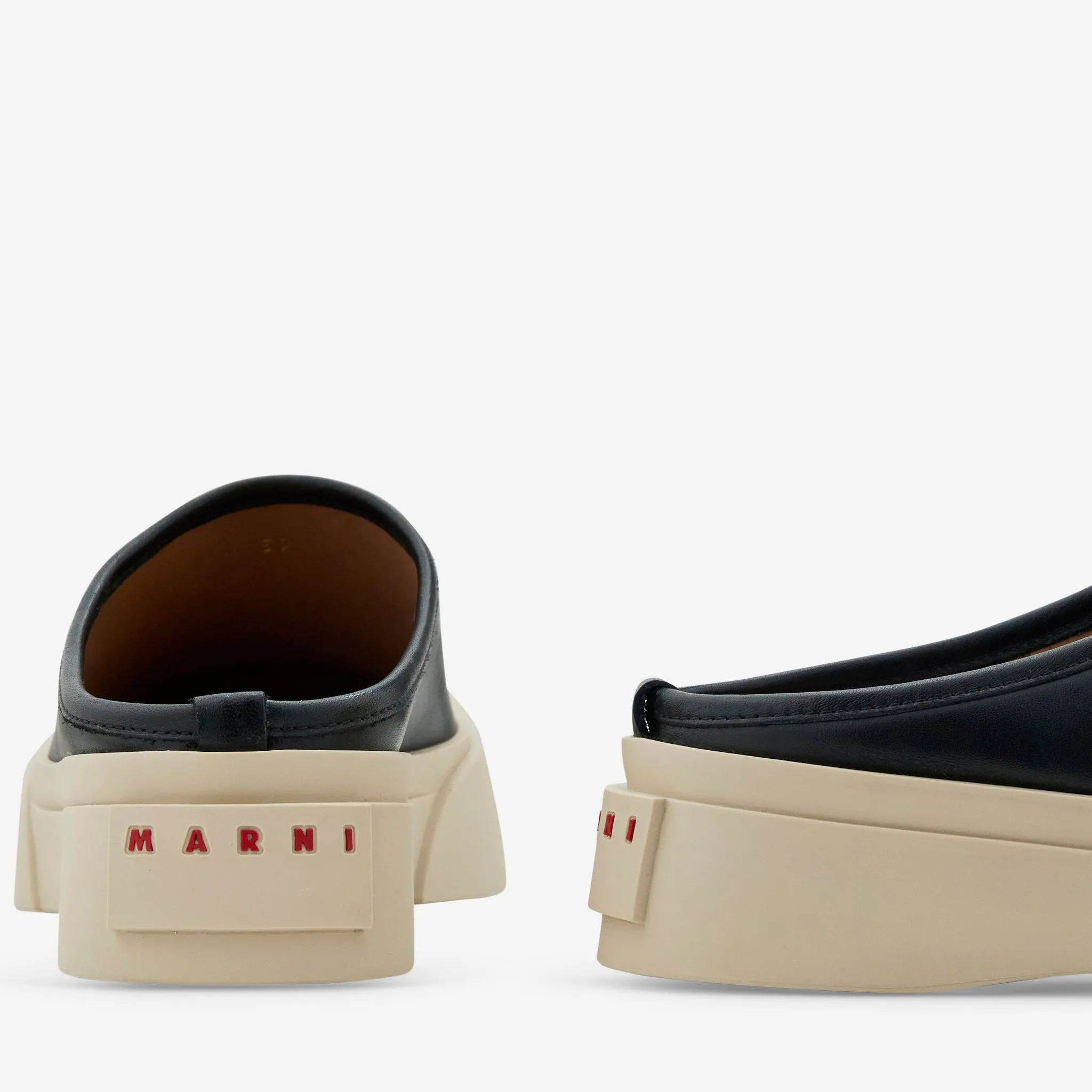 Tree Hike Insta Shot Pablo Slip-On Sneakers Black