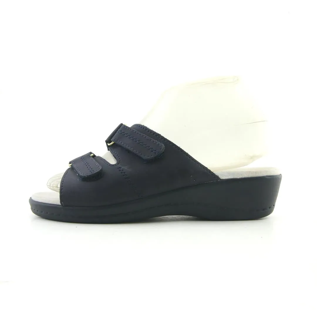 Neutral Style Sleek Detail PATRIZIA  .
