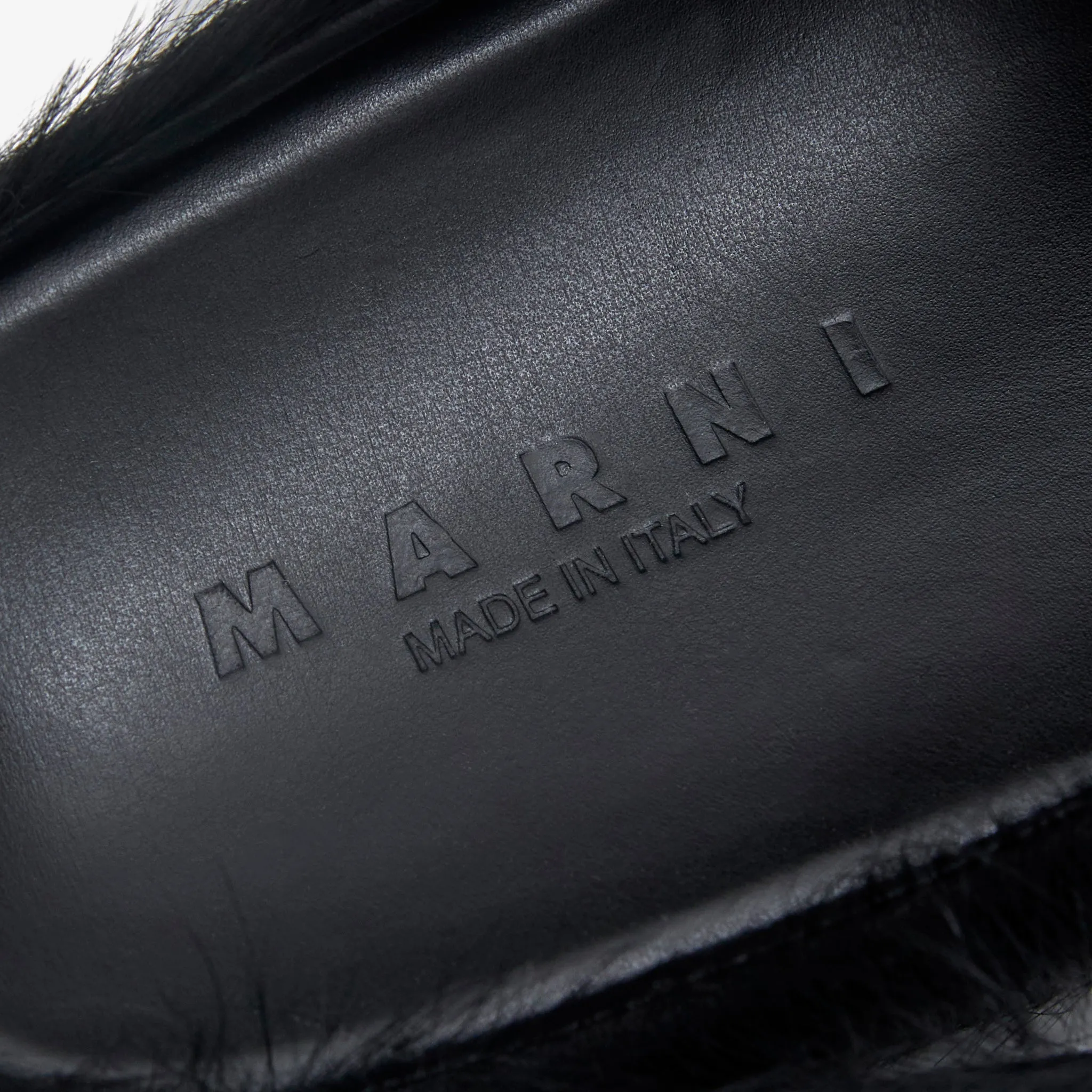 Chic Accent Breath Focus Long Hair Calfskin Fussbett Sabot Black