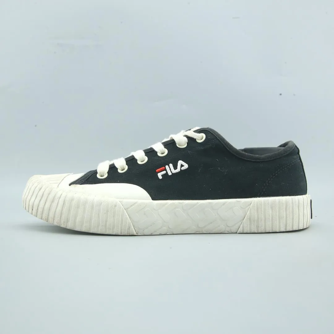 Ergonomic Last Design Rubber Traction Pods FILA CARVE LOW