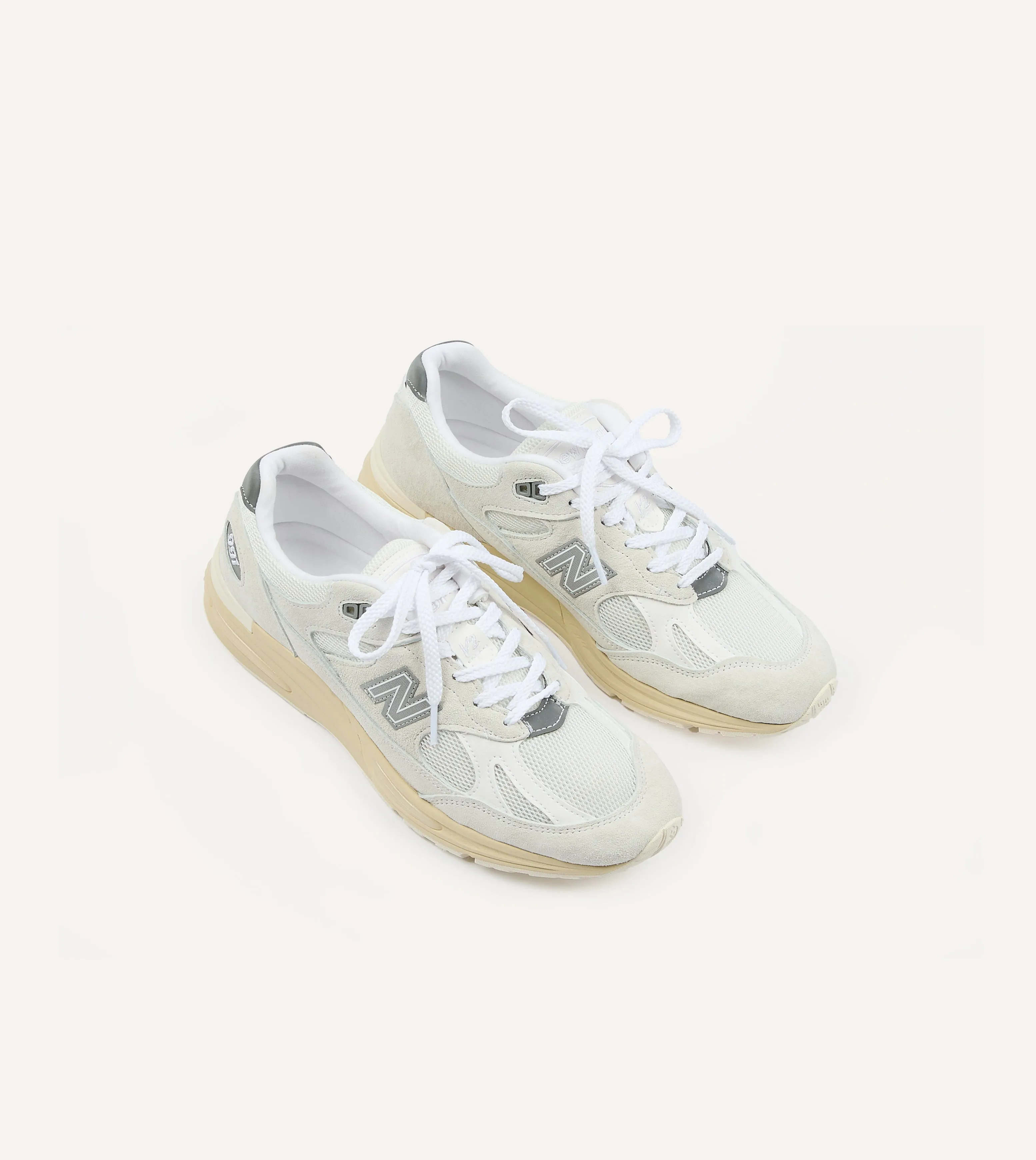 New Balance Neutral 'Elevated Essentials' Made in UK 991v2 Trainers Trend-setting arch least fall