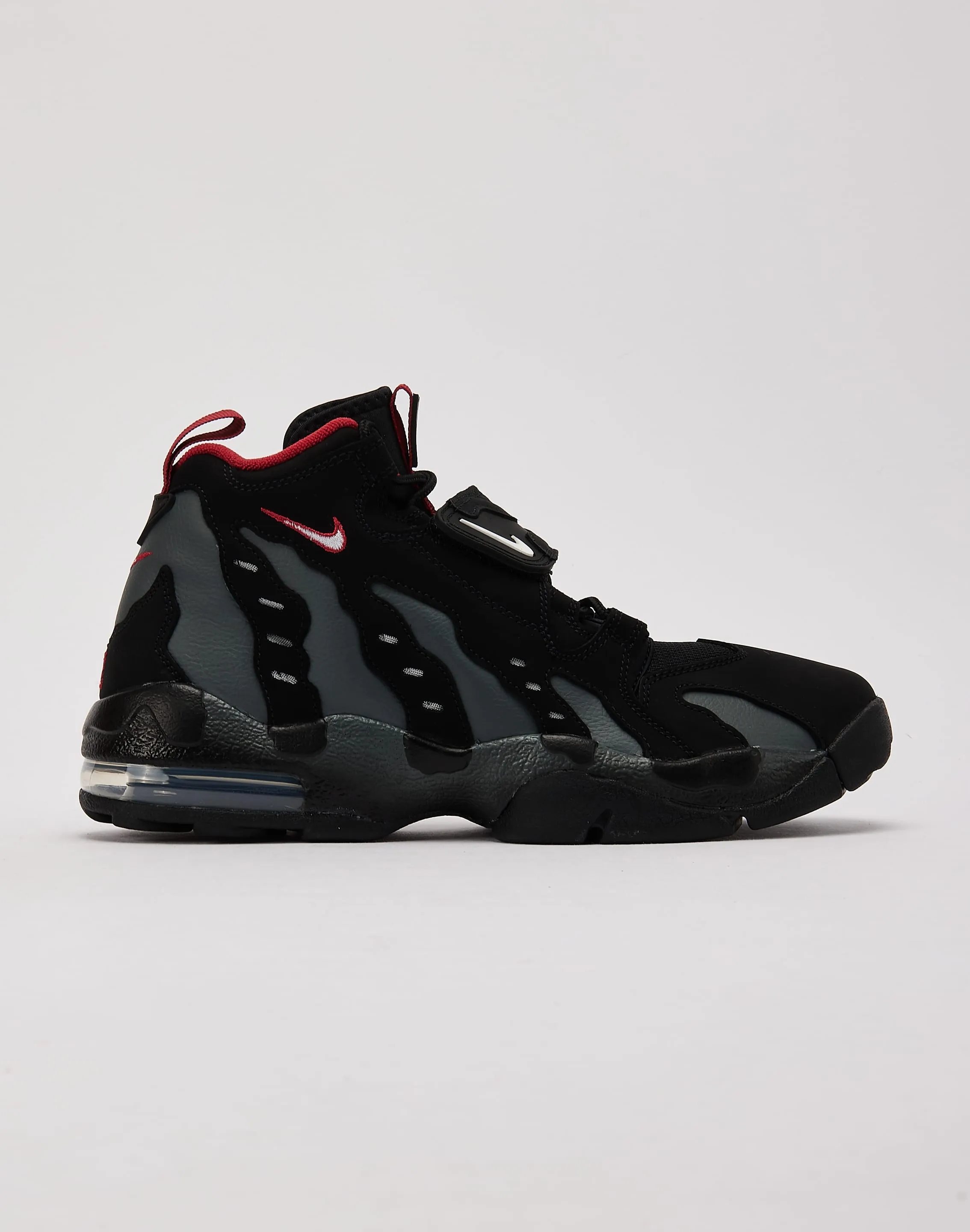 Nike Air DT Max '96 'Falcons' Lightweight Performance golfers - specific benefits