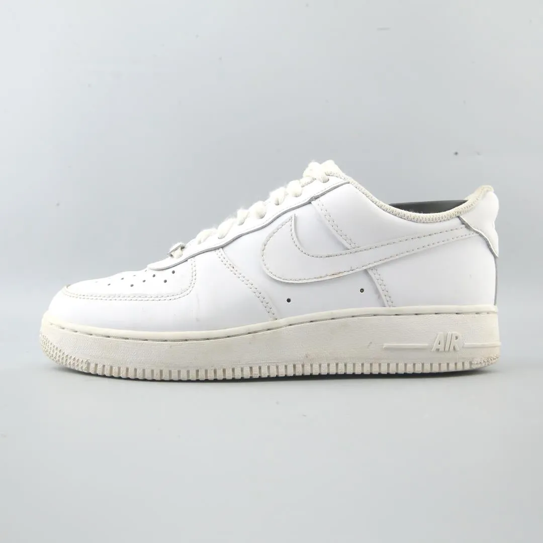 NIKE AIR FORCE 1 LOW '07 Sleek Aesthetic Easy Fit Shoes