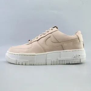 NIKE AIR FORCE 1 LOW PIXEL Parkour Step
