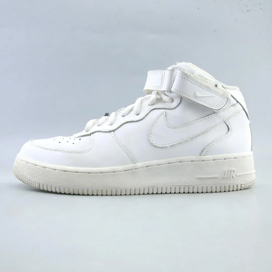 Compression Molded Lightness NIKE AIR FORCE 1 MID