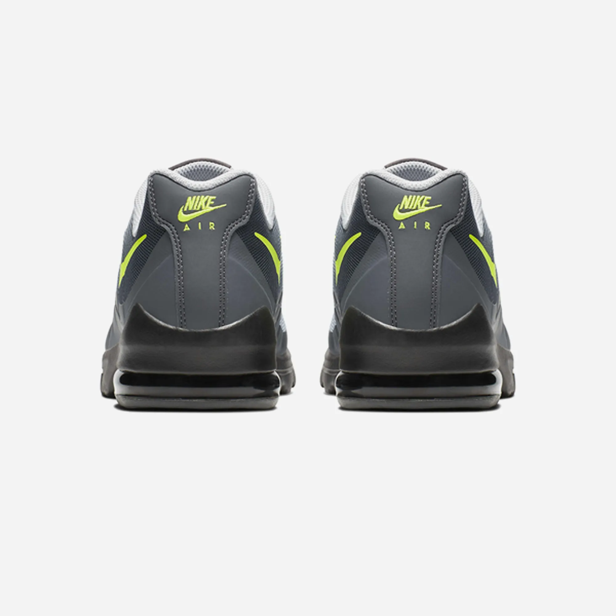 Structured performance Nike Air Max Invigor Black/Dark Grey/Cool Grey/Volt