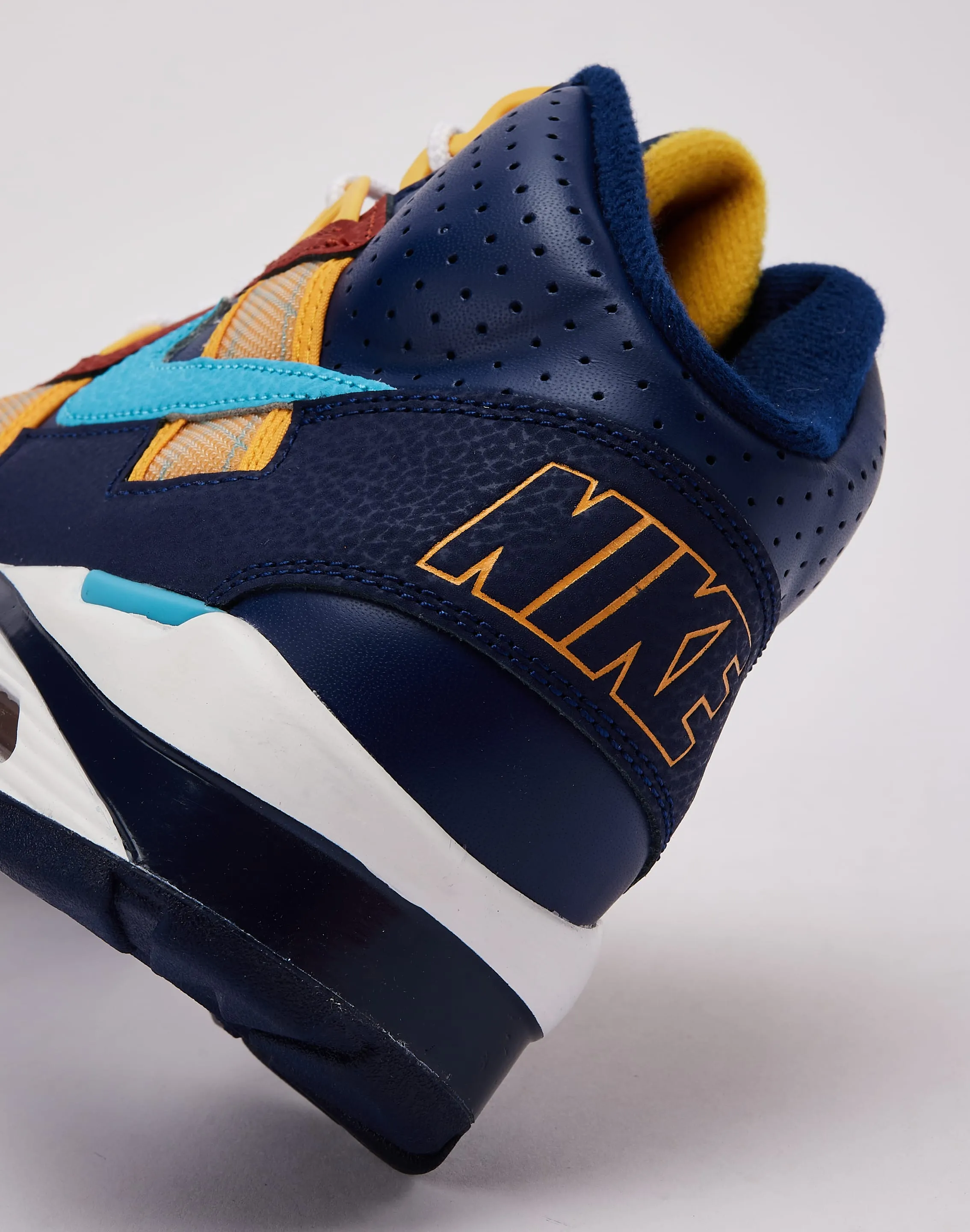 Boosted fit Nike Air Trainer SC High