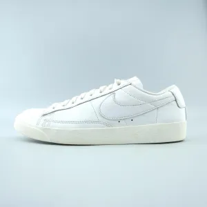 Quiet Walk NIKE BLAZER LOW 77