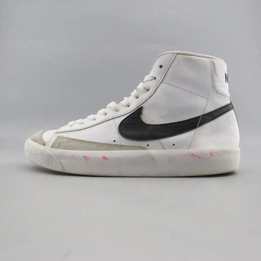 ScratchResistant Smooth Internal Seams NIKE  BLAZER MID '77
