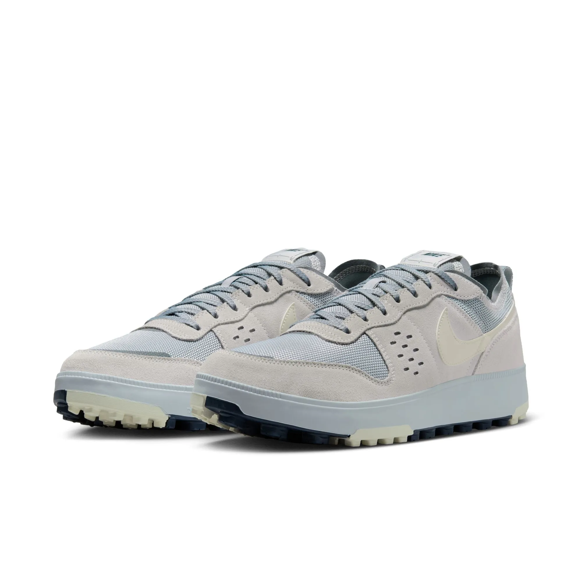Step Tall NIKE C1TY