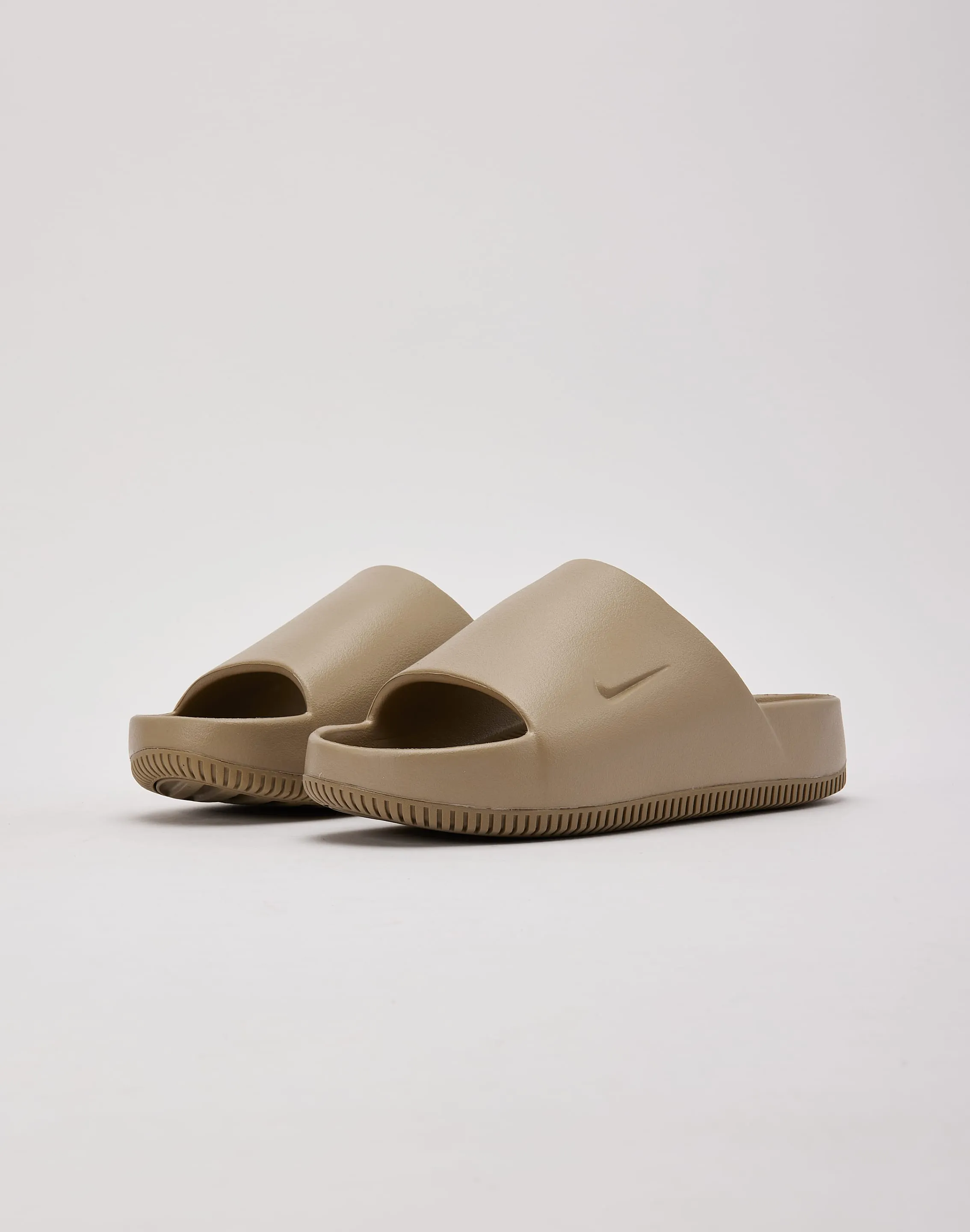Soft Heel Canvas Nike Calm Slides