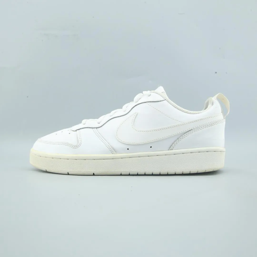 NIKE COURT BOROUGH 2 Sleek Look