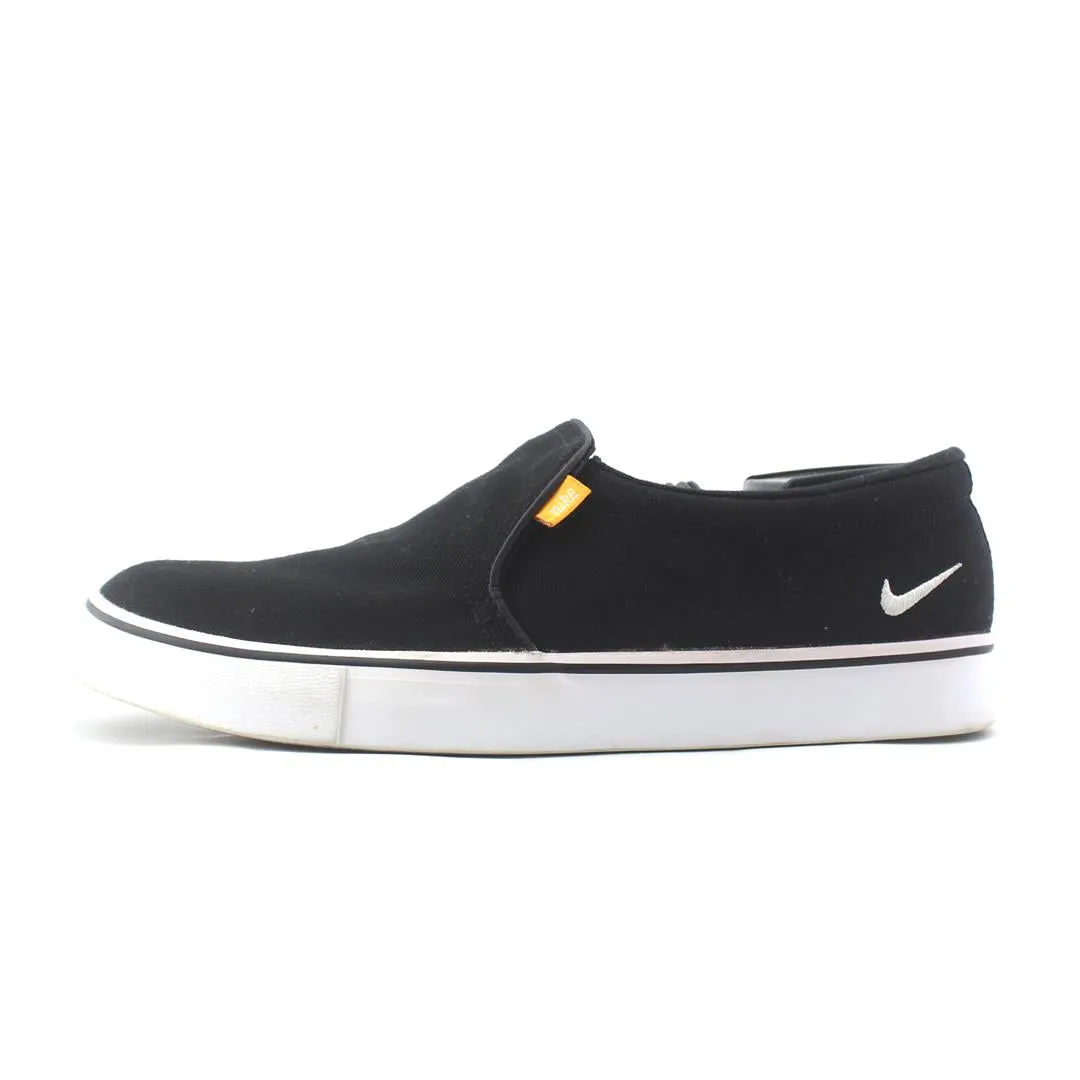 NIKE COURT ROYALE AC Follow Hike