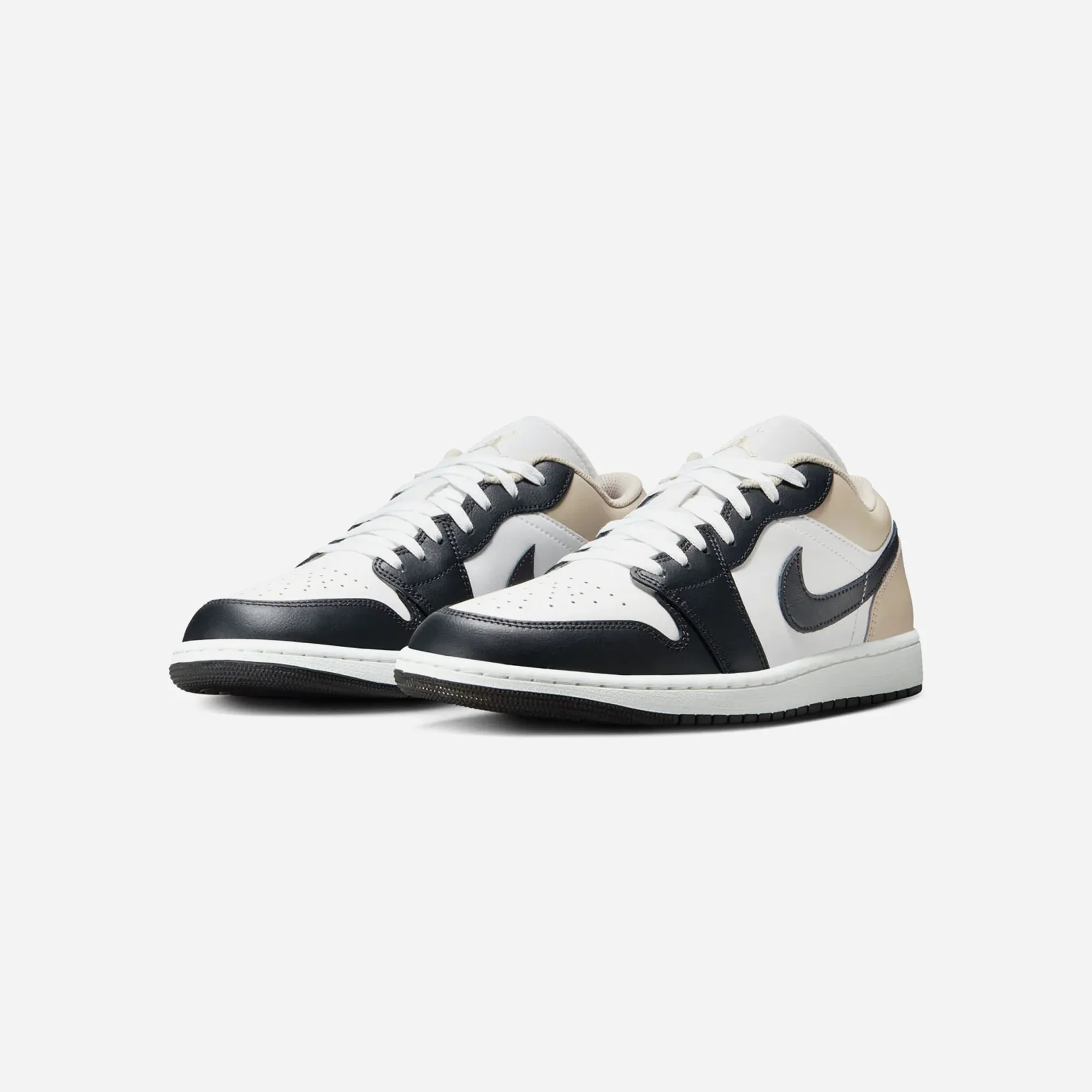 Balanced Sole Nike Jordan 1 Low Black Toe Rattan