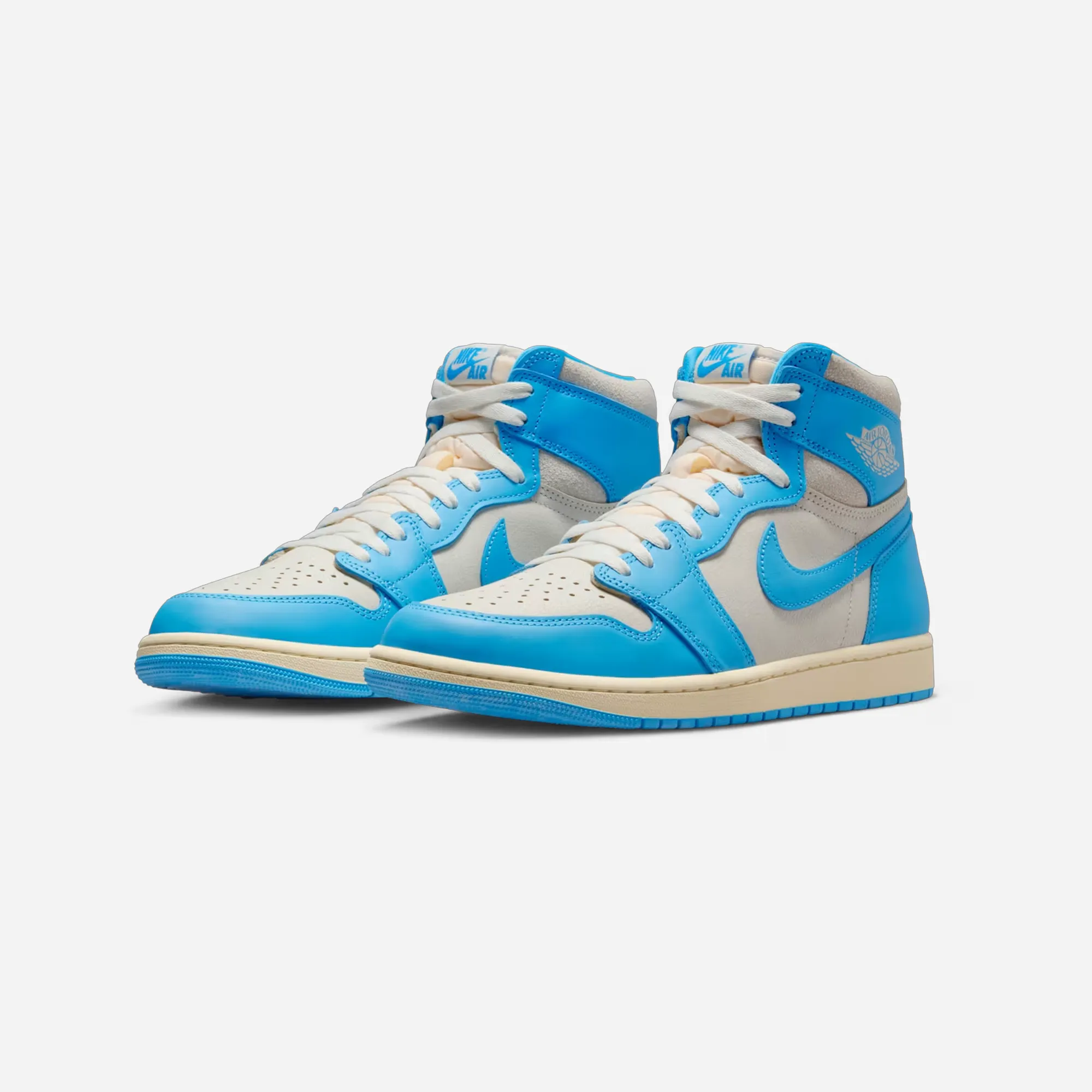 Comfort Curved Heel Counter Nike Jordan 1 Retro High OG UNC Reimagined
