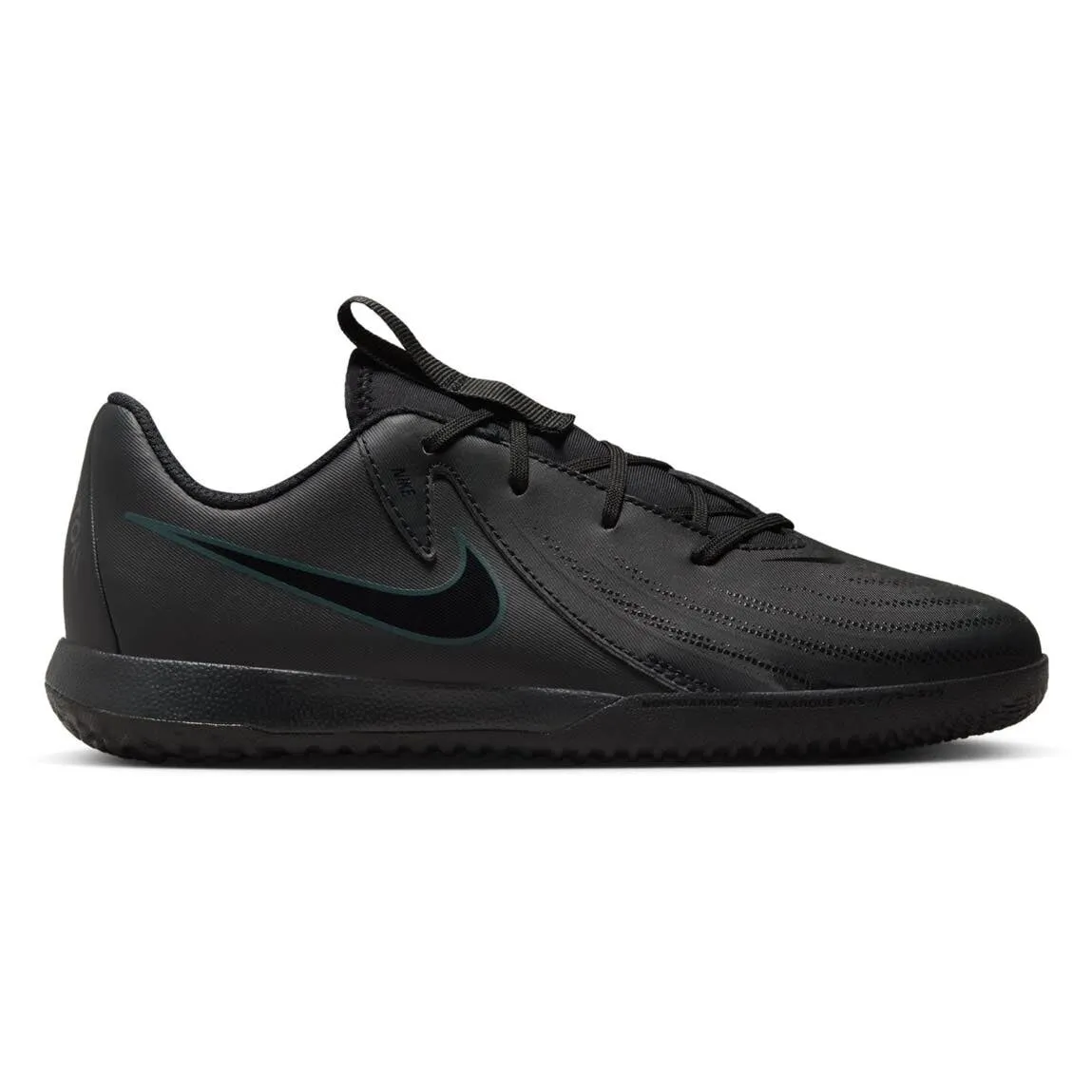 running in a ravine area shoes Comfort - Focused Nike Jr. Phantom GX 2 Academy IC