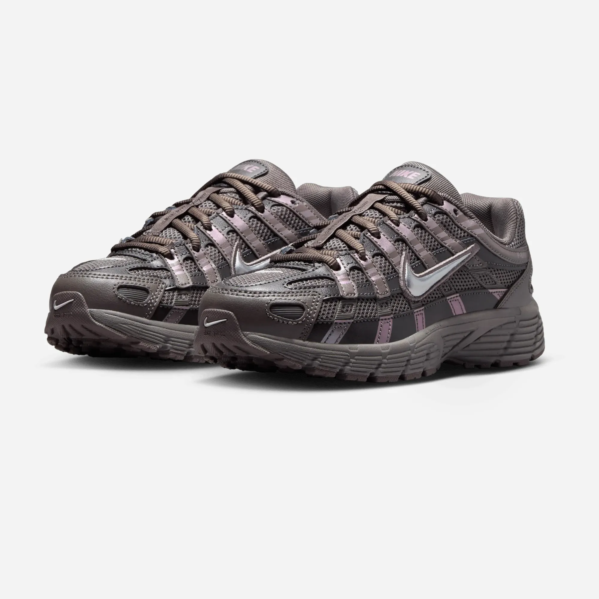 Nike P-6000 Cave Stone Metallic Silver Step Soft Dynamic Feel