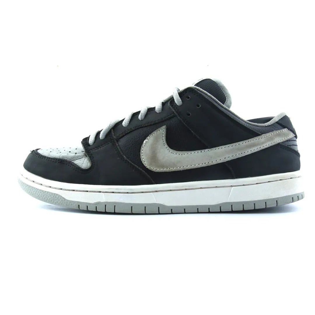 Foot Shape NIKE SB DUNK LOW