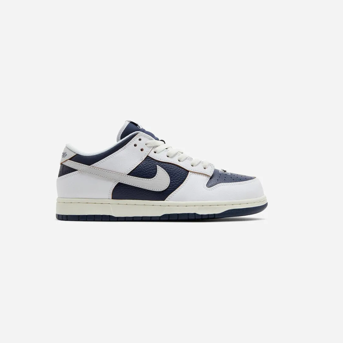 NIKE SB DUNK LOW HUF NEW YORK Classic Activity Light   Weight Design