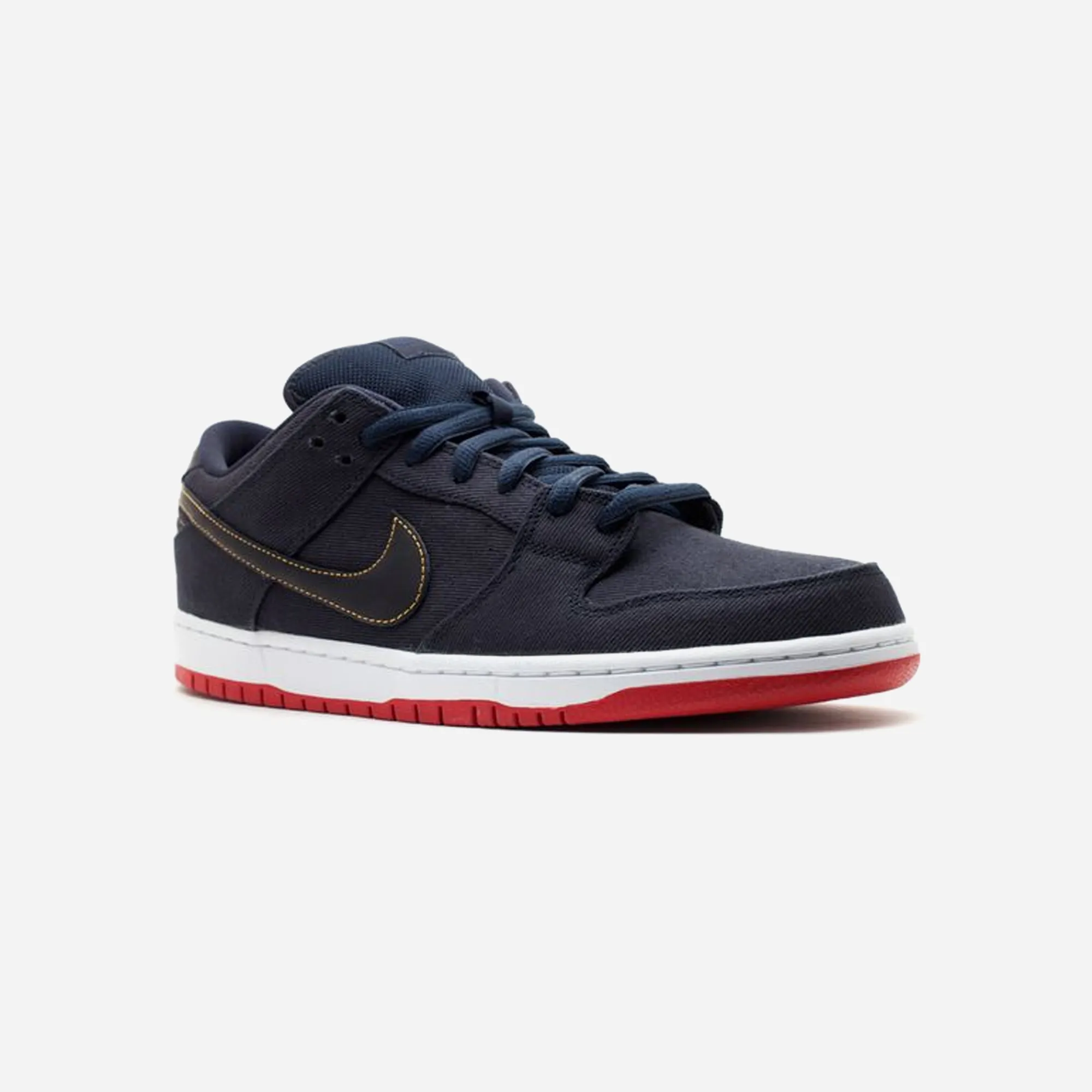 Nike SB Dunk Low Levi's Blue Denim Sneaker Style