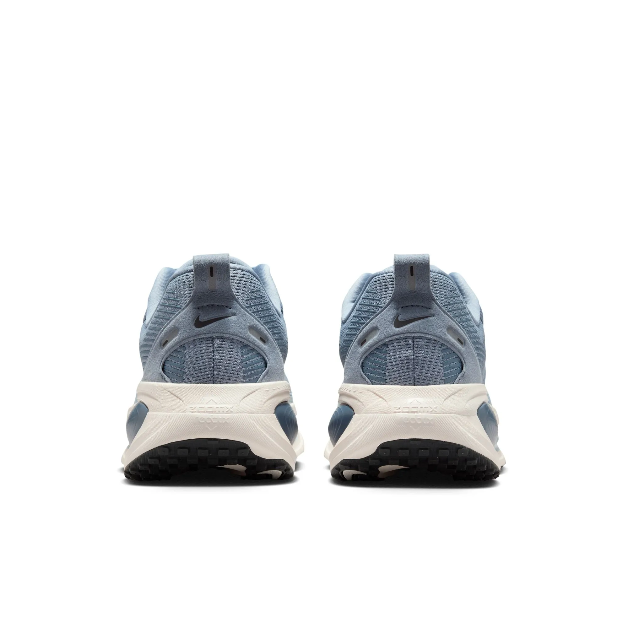 Low Profile Weekend Trip NIKE VOMERO 18